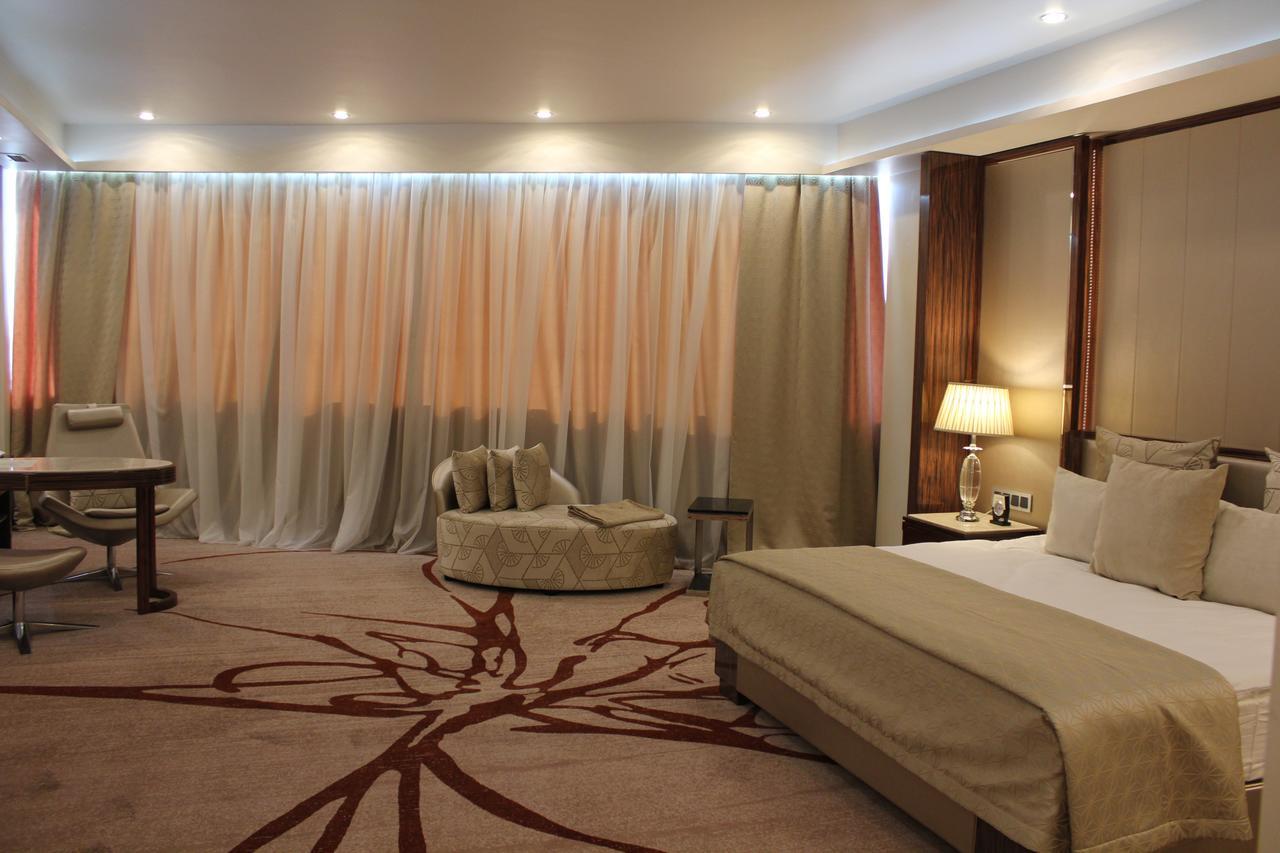 Boutique Hotel Health Club&Spa Grand Prix Akmola Esterno foto