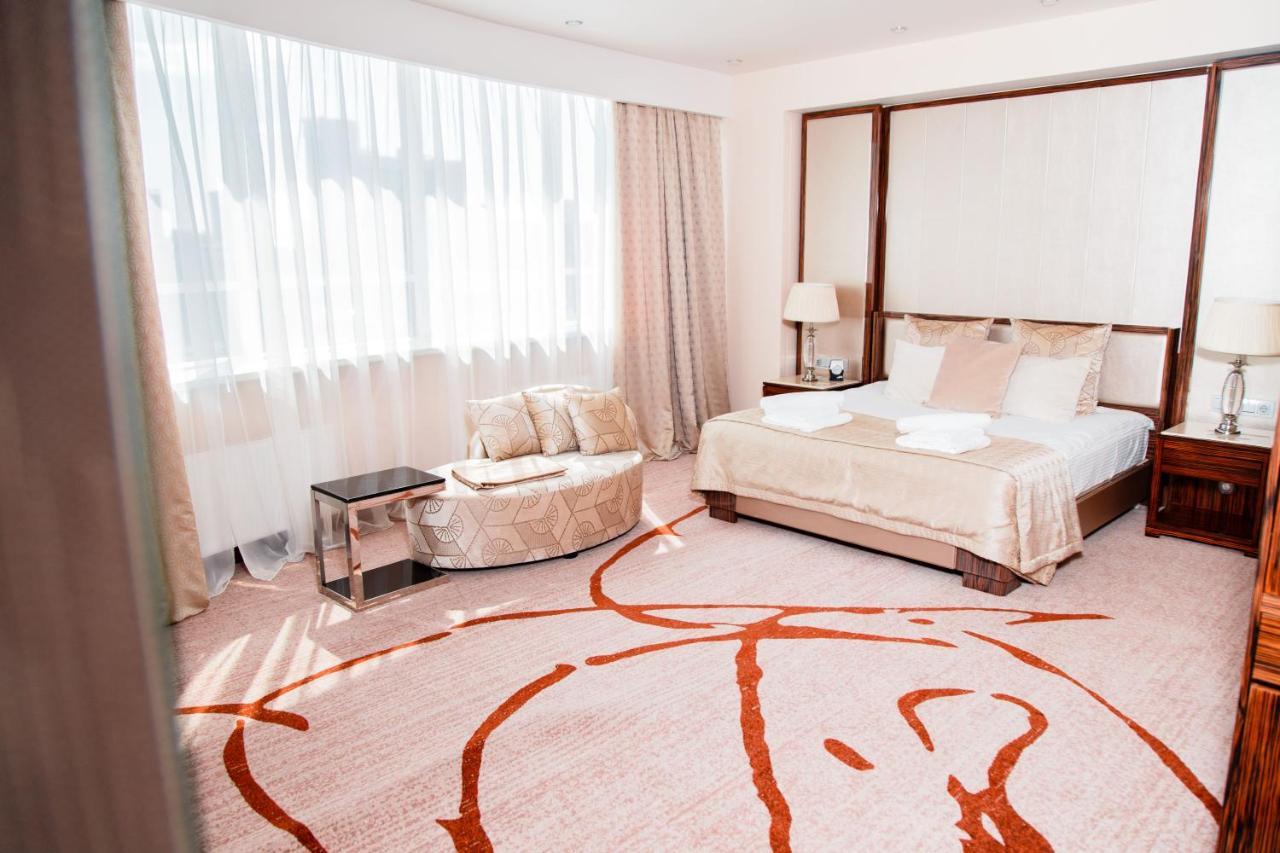 Boutique Hotel Health Club&Spa Grand Prix Akmola Esterno foto