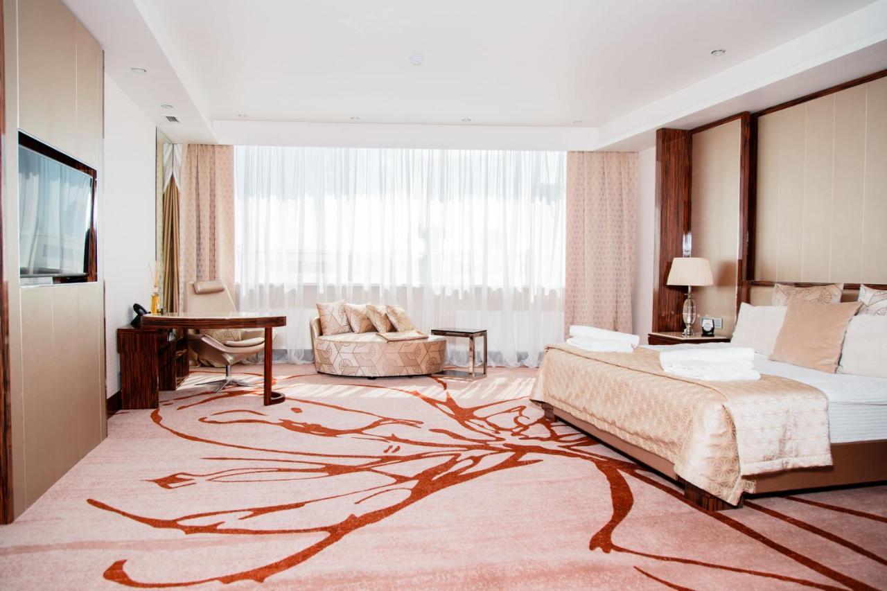 Boutique Hotel Health Club&Spa Grand Prix Akmola Esterno foto