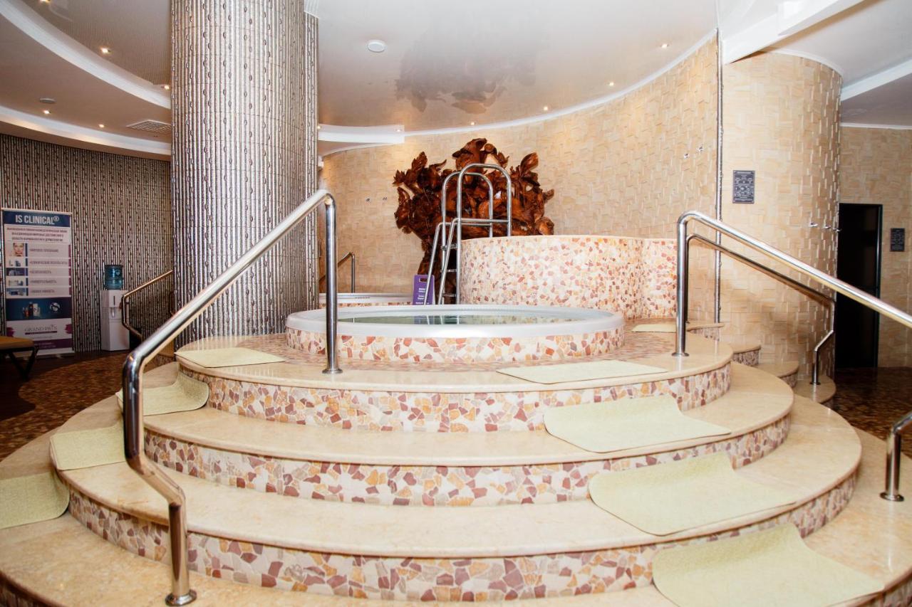 Boutique Hotel Health Club&Spa Grand Prix Akmola Esterno foto