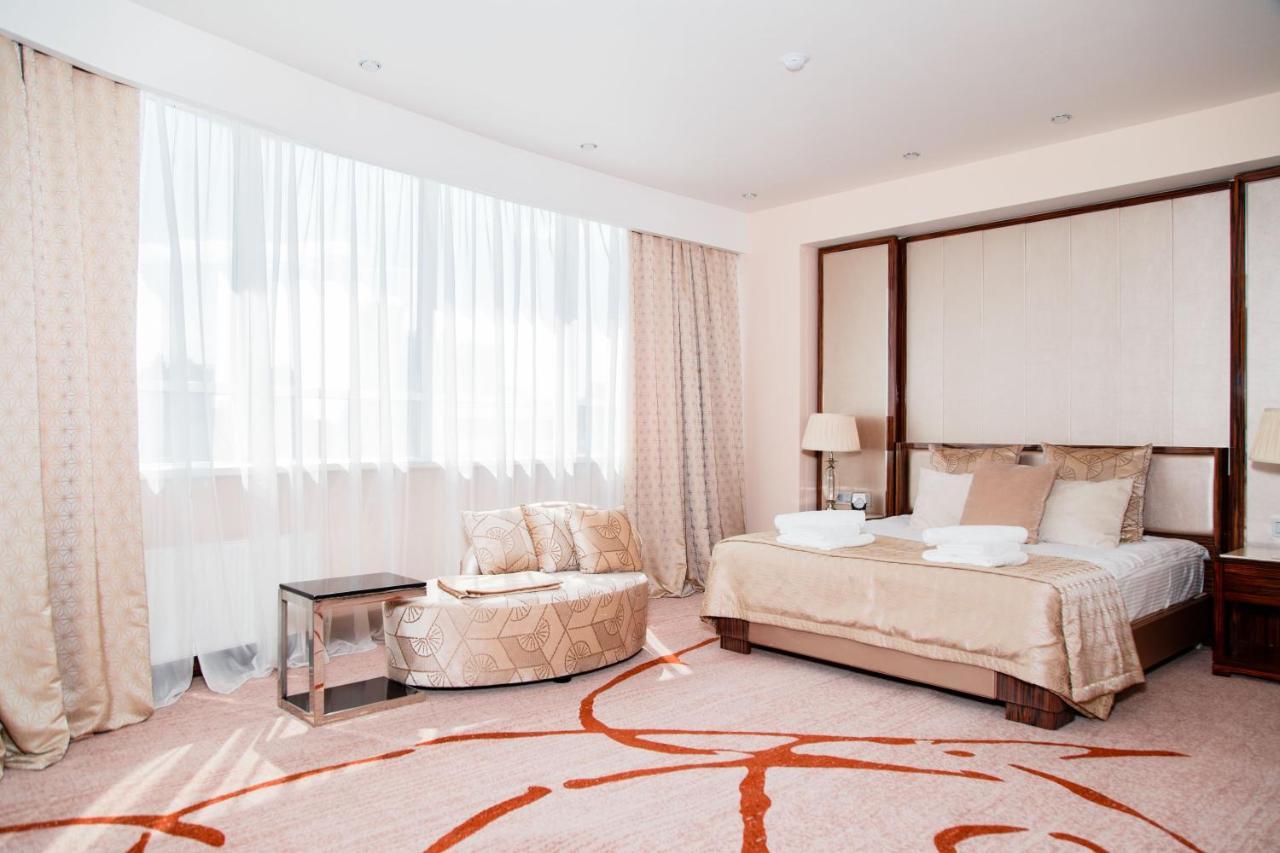 Boutique Hotel Health Club&Spa Grand Prix Akmola Esterno foto